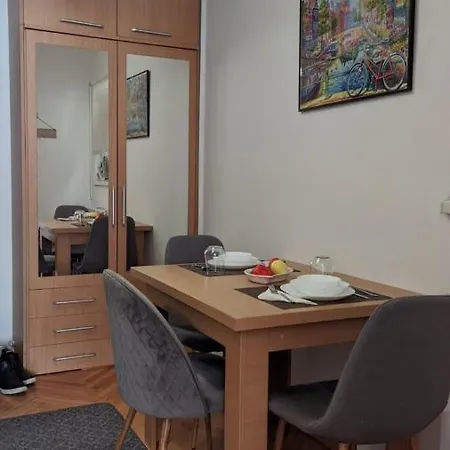 Kika Apartman *